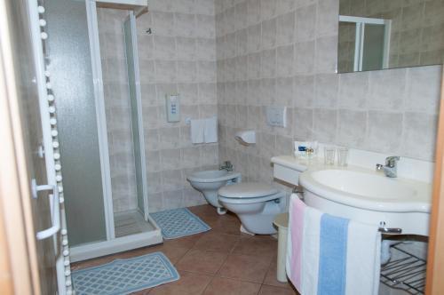 Albergo Monteverde ลาวาโรเน ภายนอก รูปภาพ